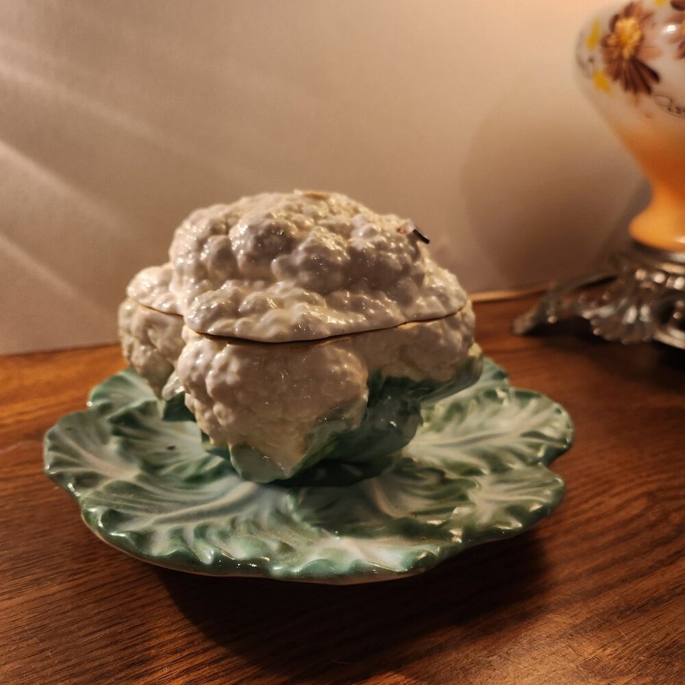 Vintage Cauliflower Bowl w/Plate and Lid